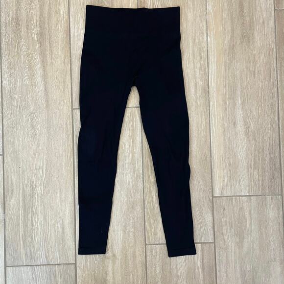 Ribbed Compression Workout Set Black 2 Piece Size Small Worn Twice | Retail $35 - Picture 6 of 9